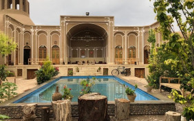 اقامتگاه بومگردی سرای جهانگرد مهریز