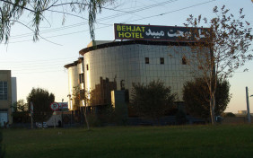 هتل بهجت میبد