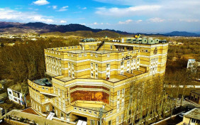 هتل قصر جهان نطنز