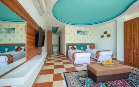 سوئیت یک خوابه چهار تخته روبه دریا هتل رخسار قشم