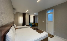 اتاق سه تخته استاندارد هتل رویال قشم