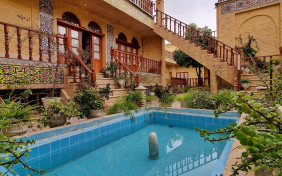 اقامتگاه سنتی فروغ مهر شیراز