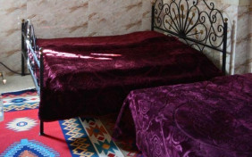 اتاق سه تخته مهمانپذیر حیدری شیراز