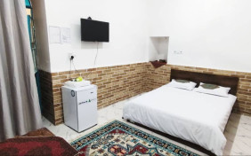 اتاق دو تخته توئین اقامتگاه سنتی عمارت پدری شوشتر