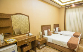 اتاق دو تخته توئین استاندارد هتل آزادی تبریز