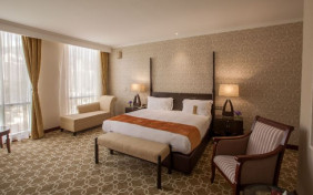 اتاق دو تخته رویال فمیلی بالکن دار CF (طبقات 4 تا 9) هتل اسپیناس پالاس تهران