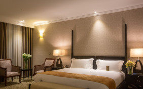 جونيور سوئیت سه تخته خانواده PF هتل اسپیناس پالاس تهران