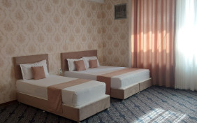 اتاق سه تخته مهمانپذیر ترنج تهران