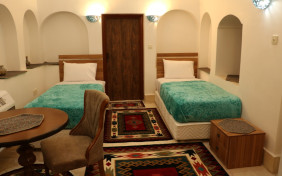 اتاق دو تخته توئین زیرزمین هتل بوتیک دربار یزد