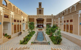 هتل بوتیک سنتی عمارت مالمیر یزد