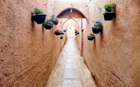 اقامتگاه بومگردی شعرباف یزد