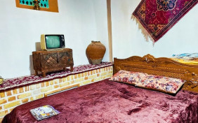 اتاق دوتخته غیرمستر میرپنج اقامتگاه بومگردی عمارت سرهنگ بادرود