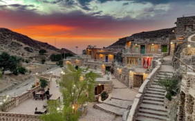 مجتمع گردشگری بادامشک بیرجند