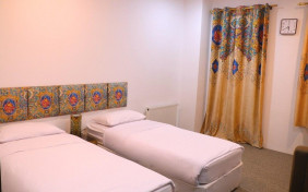 اتاق سه تخته هتل ناکو بوشهر