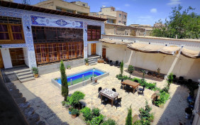 اقامتگاه بومگردی عمارت تاریخی دلگشا اصفهان