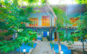 اقامتگاه بومگردی چشمه سبز گلمکان