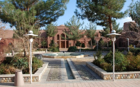 هتل ارگ تاریخی گوگد گلپایگان