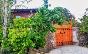 اقامتگاه بومگردی آنیل جلفا