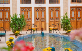 اقامتگاه سنتی ایوان کاشان 1