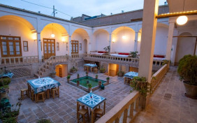 اقامتگاه سنتی کاشانه روشن کاشان 4