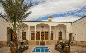 اقامتگاه سنتی نگین کاشان