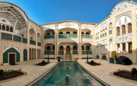 اقامتگاه سنتی پرشیا کاشان