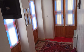 اتاق دو نفره عقیق اکونومی ( کف خواب ) اقامتگاه سنتی صباغیان کاشان