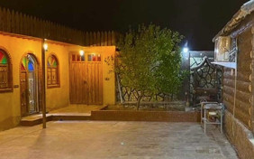 اقامتگاه بومگردی کلبه مادر جان کازرون