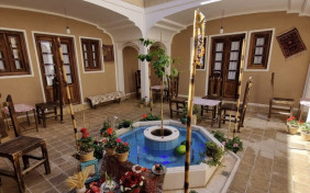 اقامتگاه بومگردی خانه خاتون کرمان