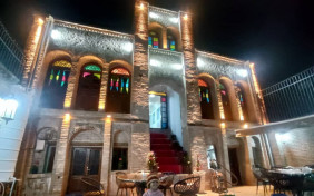 اقامتگاه سنتی مونگ خرم آباد