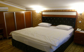 اتاق دو تخته دبل هتل شهریار بازرگان ماکو