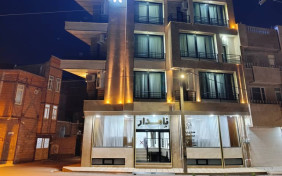 هتل آپارتمان نامدار ماکو