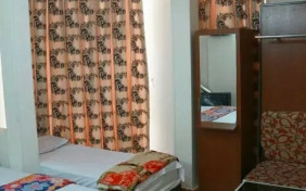 اتاق شش تخته خانه مسافر جدیدی مشهد