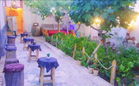 اقامتگاه بومگردی خاطره نائین