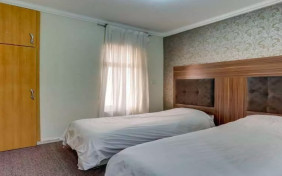 سوئیت یک خوابه سه تخته معمولی هتل شمس قشم