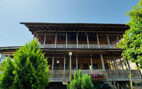 اقامتگاه بومگردی سرای فخر رشت