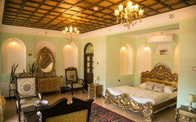 سوئیت شش نفره دیار هتل دیاکو سنندج