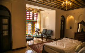 سوئیت هفت نفره باوان هتل دیاکو سنندج