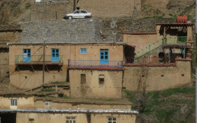 اقامتگاه بومگردی تاو سنندج