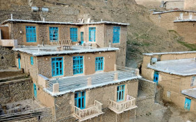 اقامتگاه بومگردی واران سنندج