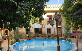 اقامتگاه سنتی پنج دری شیراز 3