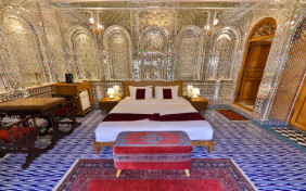 اتاق دوتخته دبل هزارآینه رویال vip هتل بوتیک سنتی عمارت فرهادی شیراز