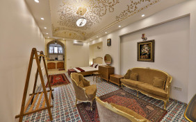 اتاق دوتخته دبل پهلوی رویال vip هتل بوتیک سنتی عمارت فرهادی شیراز