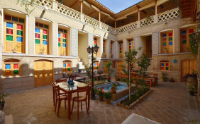 اقامتگاه بومگردی سرای همایونی شیراز