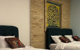 اتاق سه تخته سوگل هتل بوتیک ماه گیسو شیراز