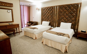 اتاق دو تخته توئین هتل رز شیراز