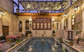 اقامتگاه سنتی عمارت سحرخیزان شیراز