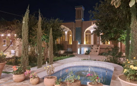 اقامتگاه بومگردی طرفه سپیدار سیرجان