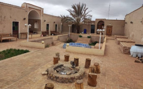 اقامتگاه بومگردی بابا حاجی حلوان طبس