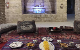 اقامتگاه بومگردی سرای ارغوانی طبس 2